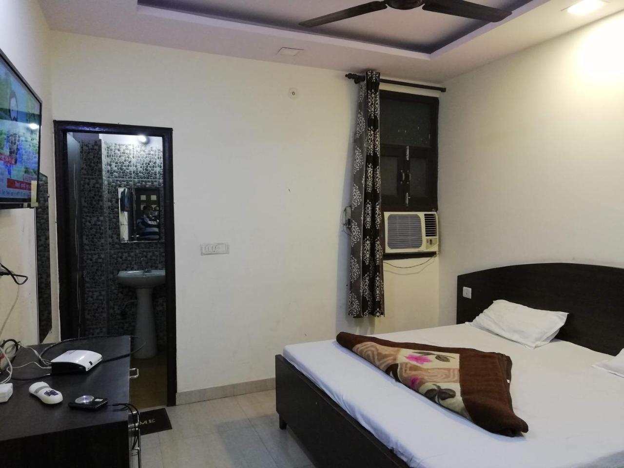 Hotel Silver Residency Neu-Delhi Exterior foto