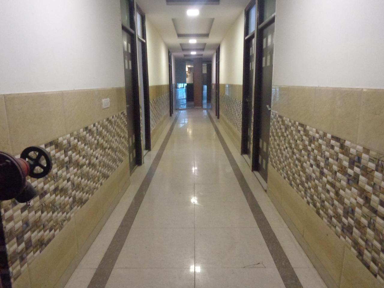 Hotel Silver Residency Neu-Delhi Exterior foto