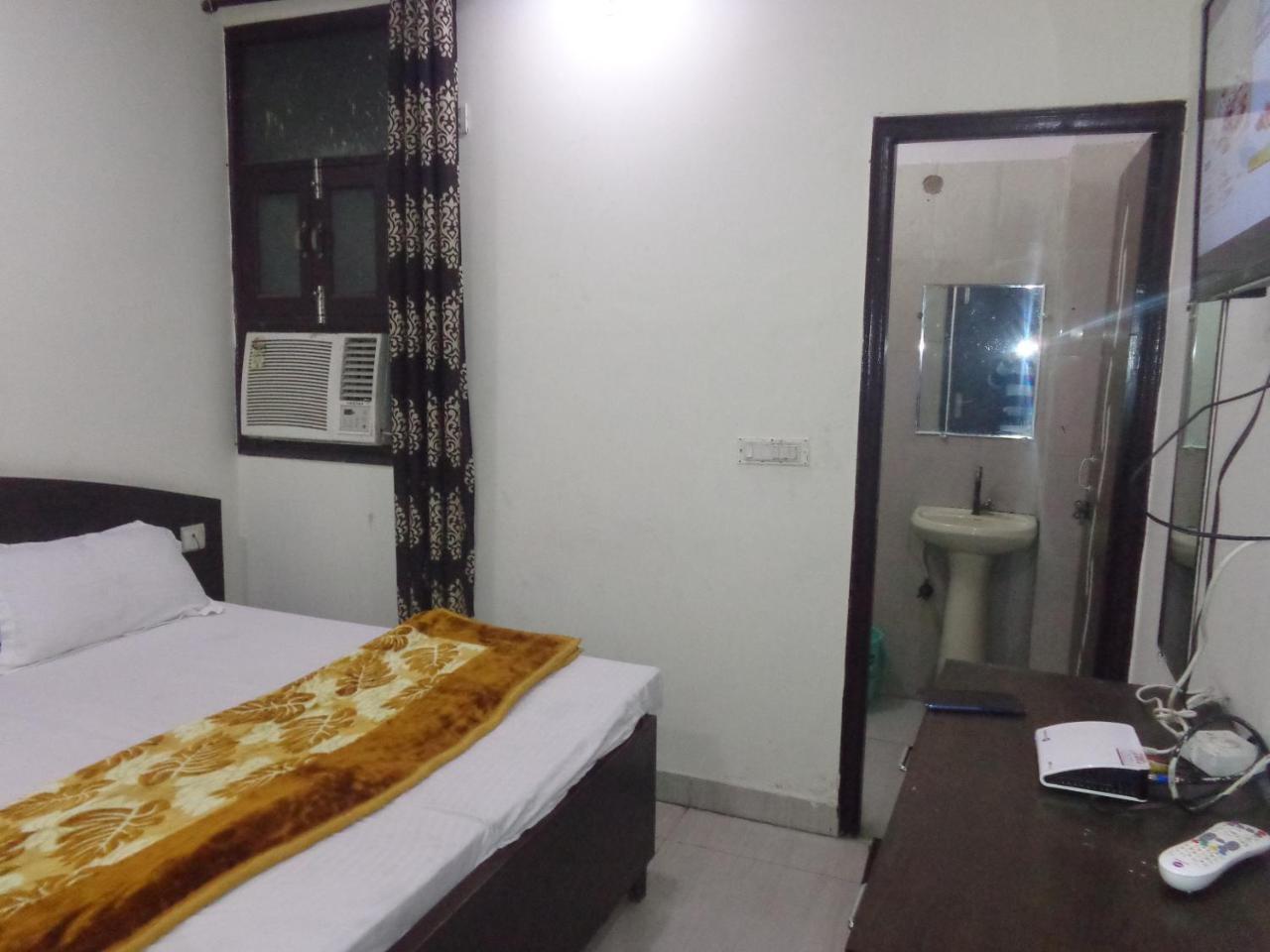 Hotel Silver Residency Neu-Delhi Exterior foto